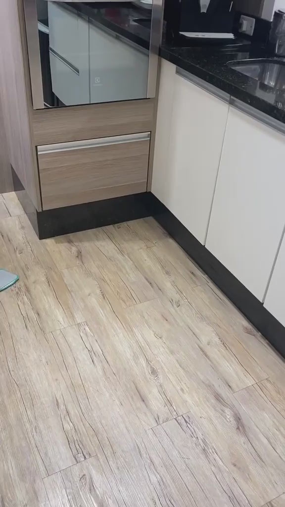 Ahomee Spray Mop – 360° Rotating Floor Cleaning Mop with Built-in Water Spray